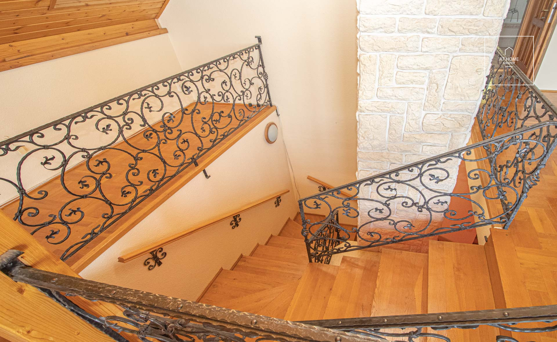 Detached house for rent in Budaörs with panoramic view