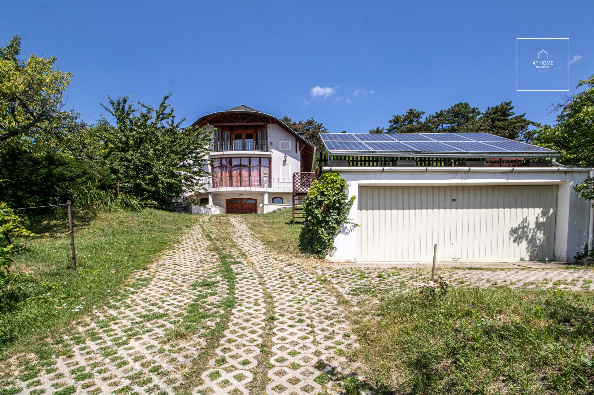 Detached house for rent in Budaörs with panoramic view