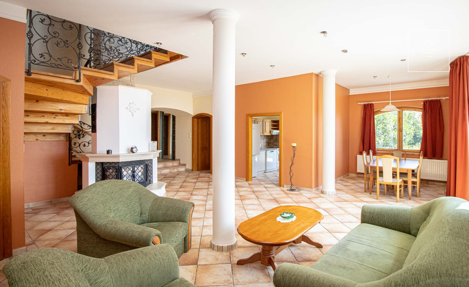 Detached house for rent in Budaörs with panoramic view