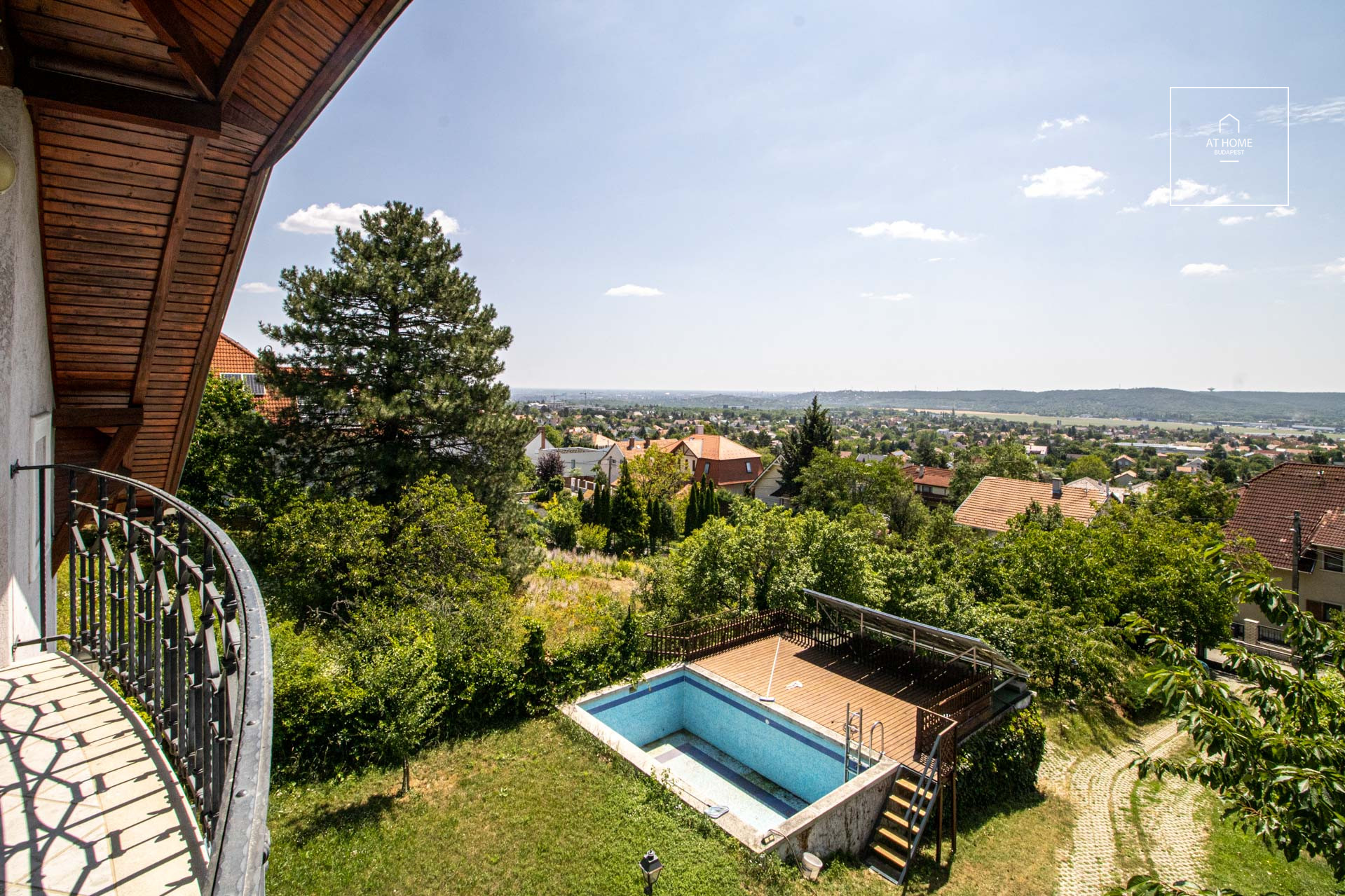 Detached house for rent in Budaörs with panoramic view