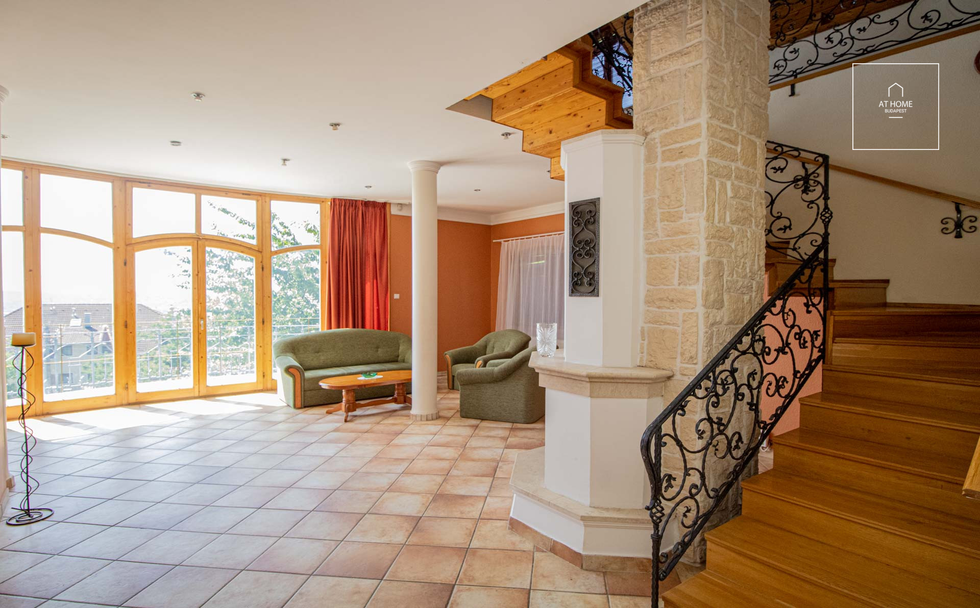 Detached house for rent in Budaörs with panoramic view