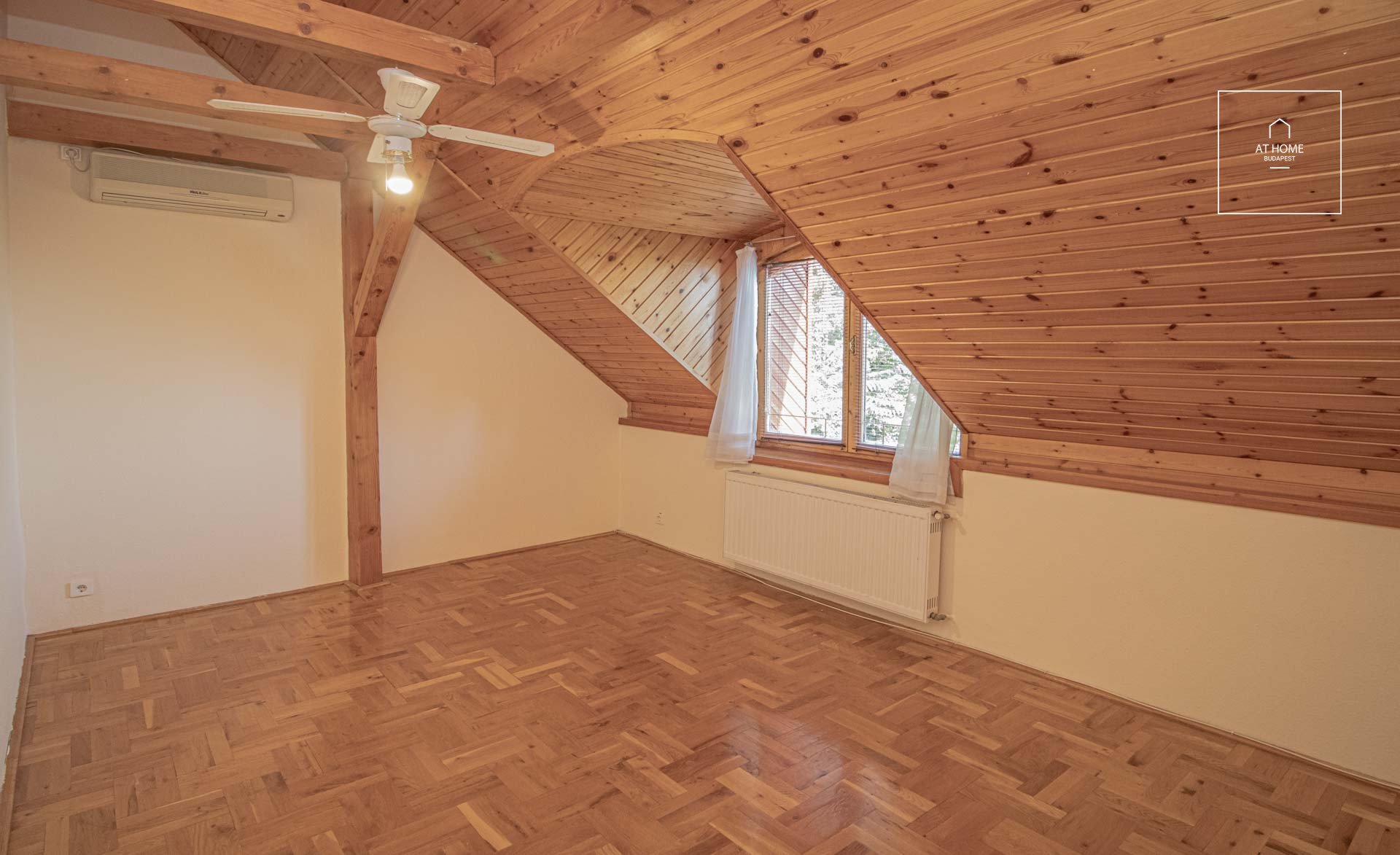 Detached house for rent in Budaörs with panoramic view