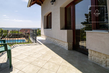 Detached house for rent in Budaörs with panoramic view
