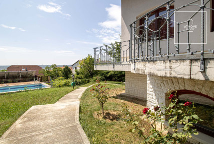 Detached house for rent in Budaörs with panoramic view