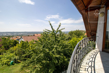 Detached house for rent in Budaörs with panoramic view
