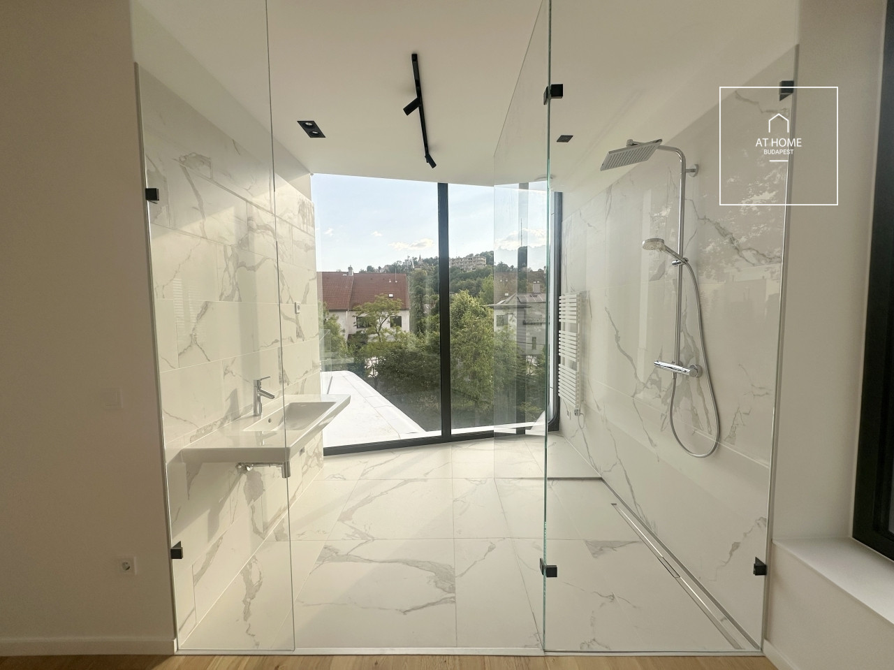 Exkluzív luxus apartman a 12. kerület szívében Budapesten
