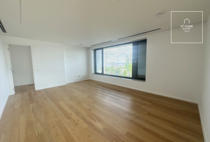 Luxury apartment in the heart of the 12th district
