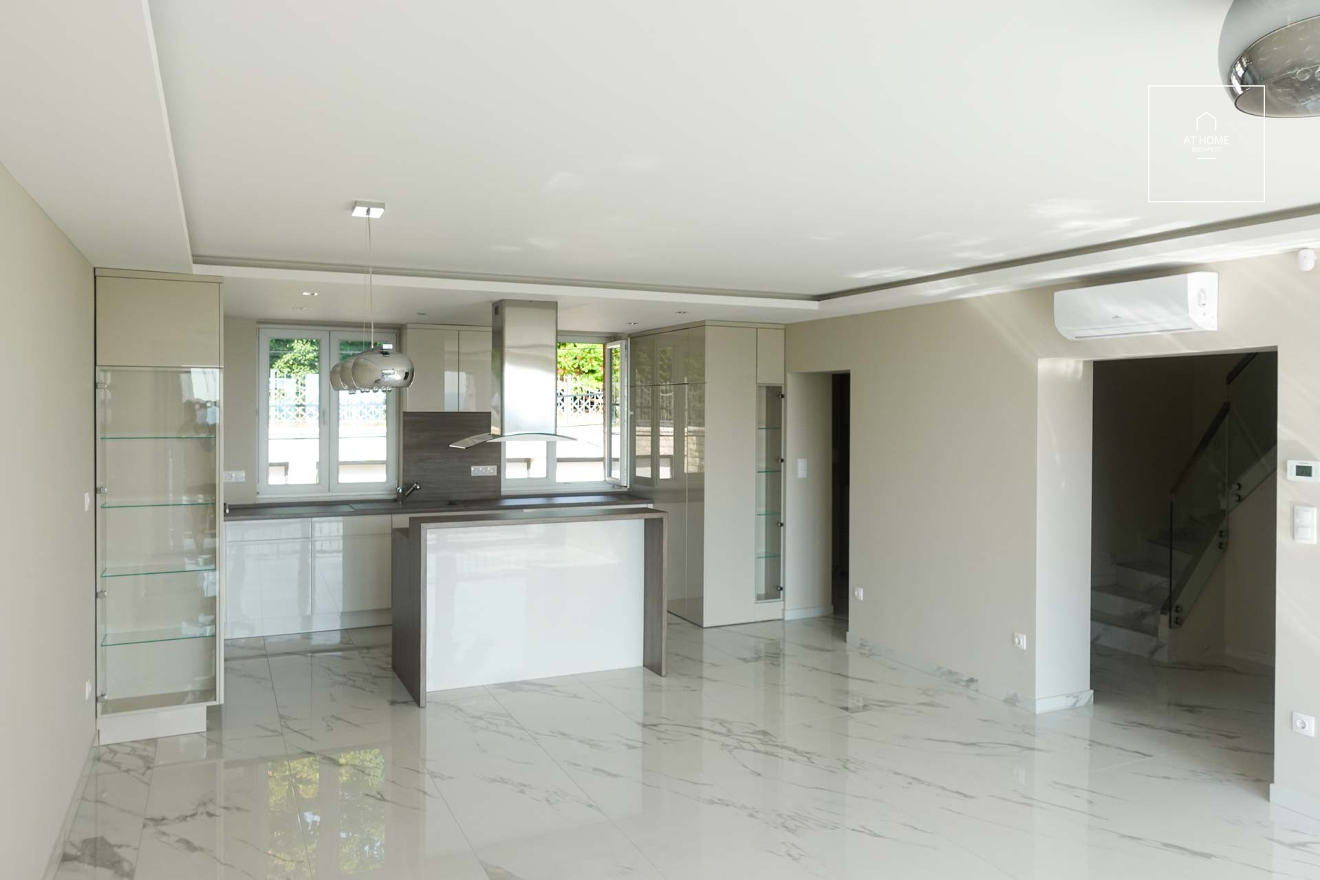 Refurbished terraced house for rent Budapest XII. district Istenhegy