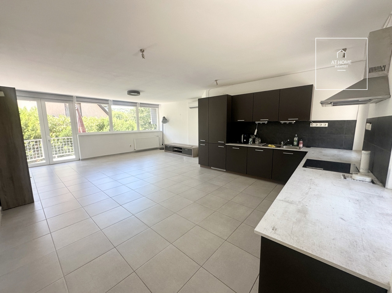 Felújított 4 szintes 4 hálószobás sorház II. kerület, Zöldmál