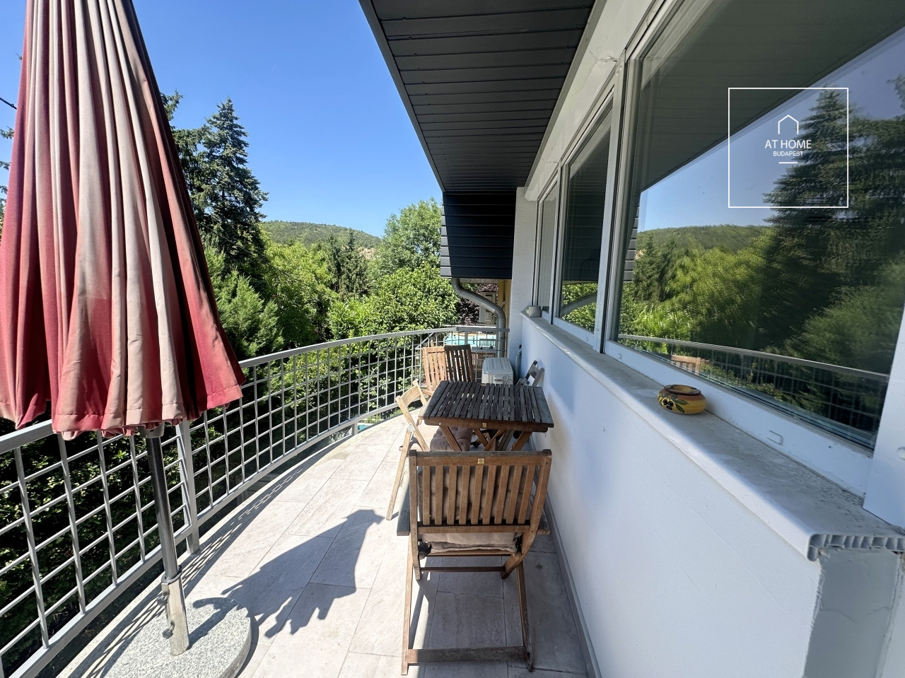 Felújított 4 szintes 4 hálószobás sorház II. kerület, Zöldmál