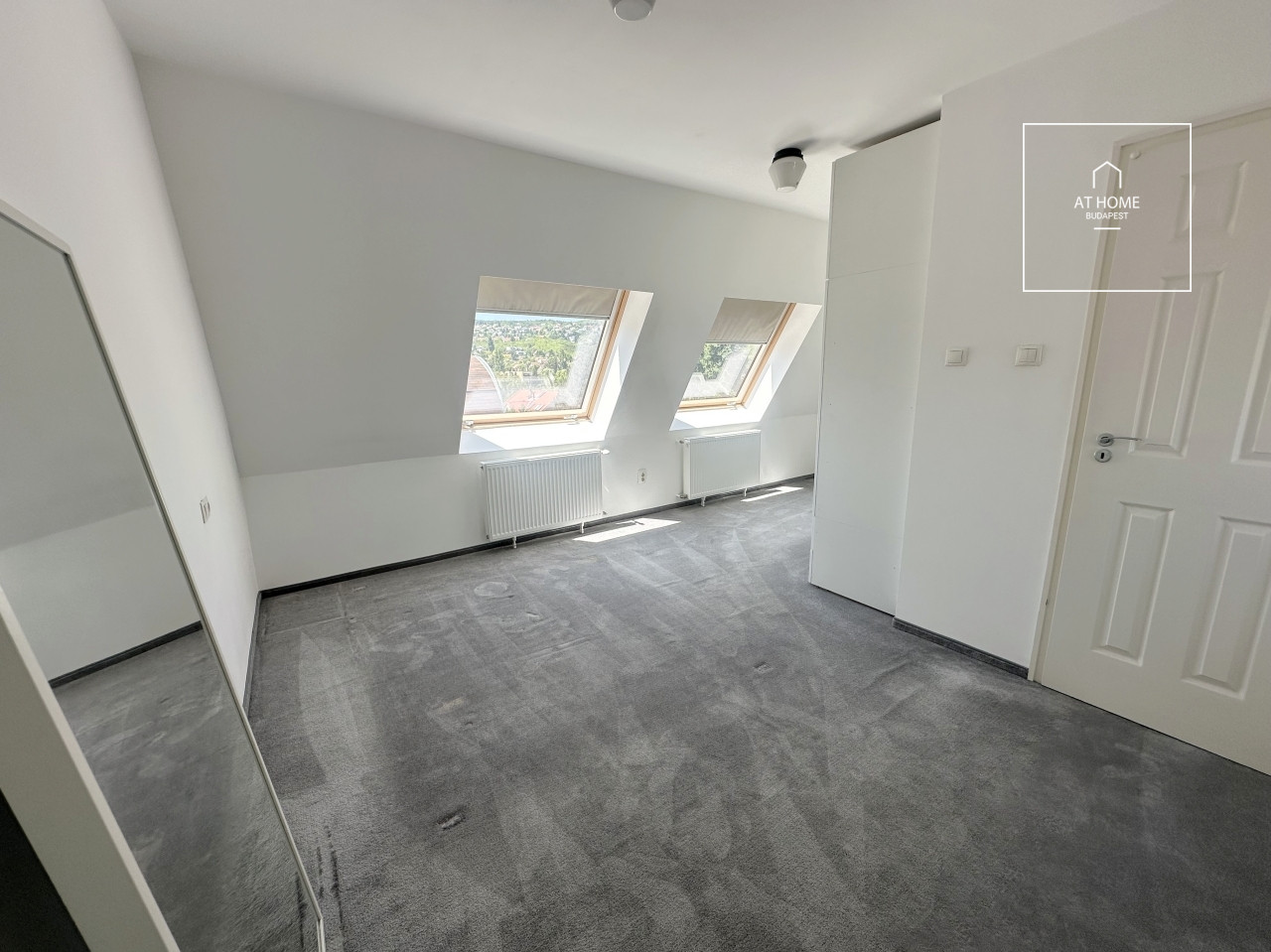 Renovated 4-storey, 4-bedroom townhouse in District II, Zöldmál