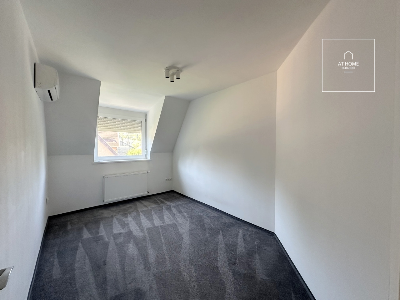 Renovated 4-storey, 4-bedroom townhouse in District II, Zöldmál