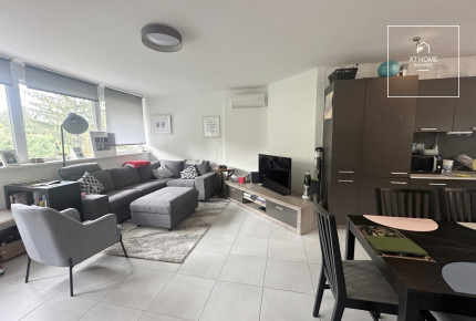 Renovated 4-storey, 4-bedroom townhouse in District II, Zöldmál