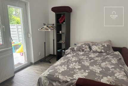 Renovated 4-storey, 4-bedroom townhouse in District II, Zöldmál