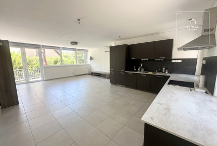Renovated 4-storey, 4-bedroom townhouse in District II, Zöldmál