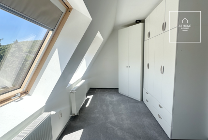 Renovated 4-storey, 4-bedroom townhouse in District II, Zöldmál