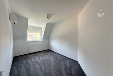 Renovated 4-storey, 4-bedroom townhouse in District II, Zöldmál