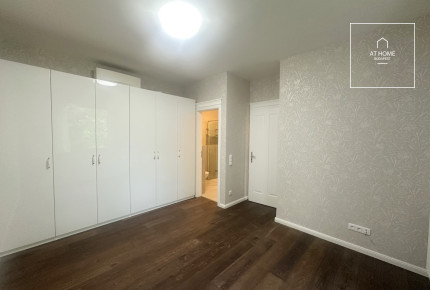 Ground floor 4-bedroom apartment in District II, Szemlőhegy