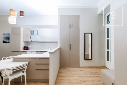One-bedroom, 62 sqm apartment in District V, Lipótváros