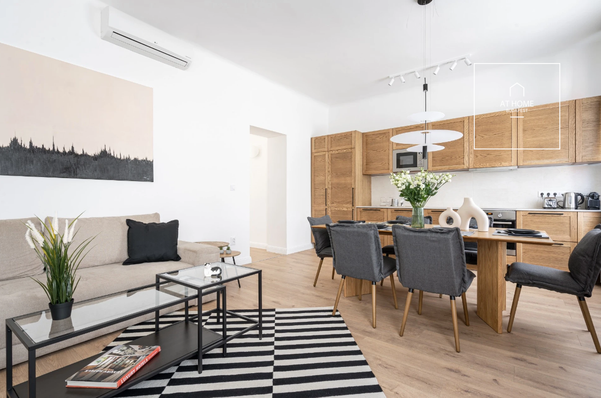 A modern-style renovated 3-bedroom apartment for sale in District V, Downtown, Budapest