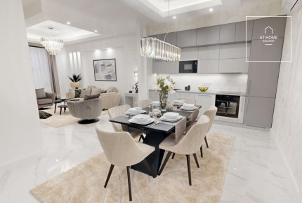 Renovated 100 sqm Luxury Apartment with 2 Balconies in District V, Downtown, Budapest