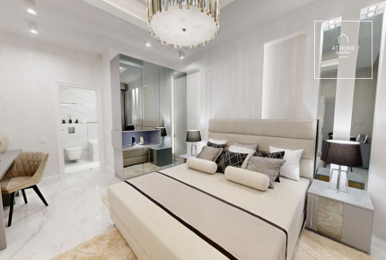 Renovated 100 sqm Luxury Apartment with 2 Balconies in District V, Downtown, Budapest