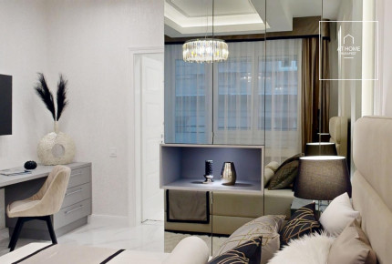 Renovated 100 sqm Luxury Apartment with 2 Balconies in District V, Downtown, Budapest