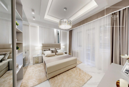 Renovated 100 sqm Luxury Apartment with 2 Balconies in District V, Downtown, Budapest