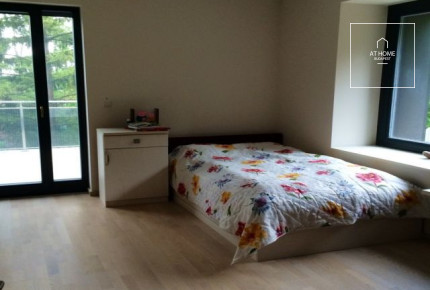 Napfényes Önálló családi ház kiadó Budapest II. kerület, Pálvölgy