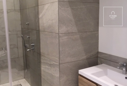Renovated 127 sqm Luxury Apartment in District V, City Center