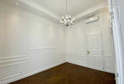 Renovated 127 sqm Luxury Apartment in District V, City Center