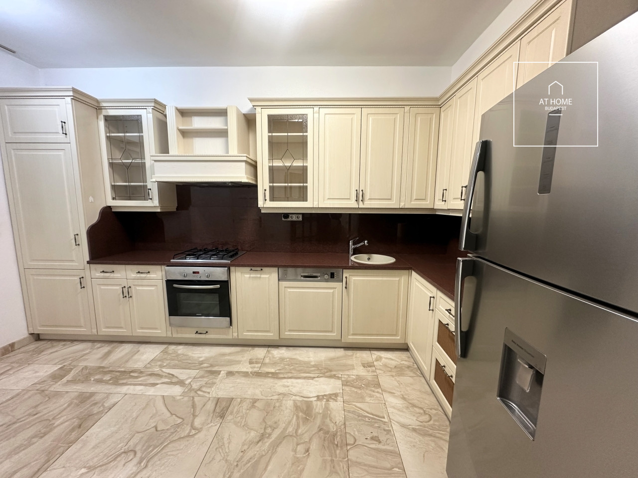 3-bedroom apartment for rent in a semi-detached house II. district Budapest, Kurucles