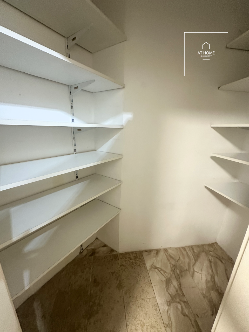 3-bedroom apartment for rent in a semi-detached house II. district Budapest, Kurucles