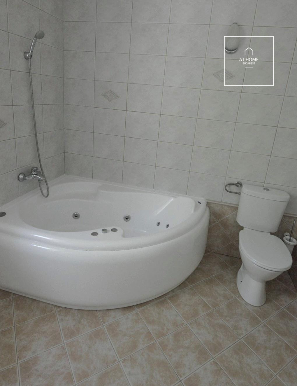 Lélegzetelállító Önálló családi ház   II/A. kerület, Budaliget