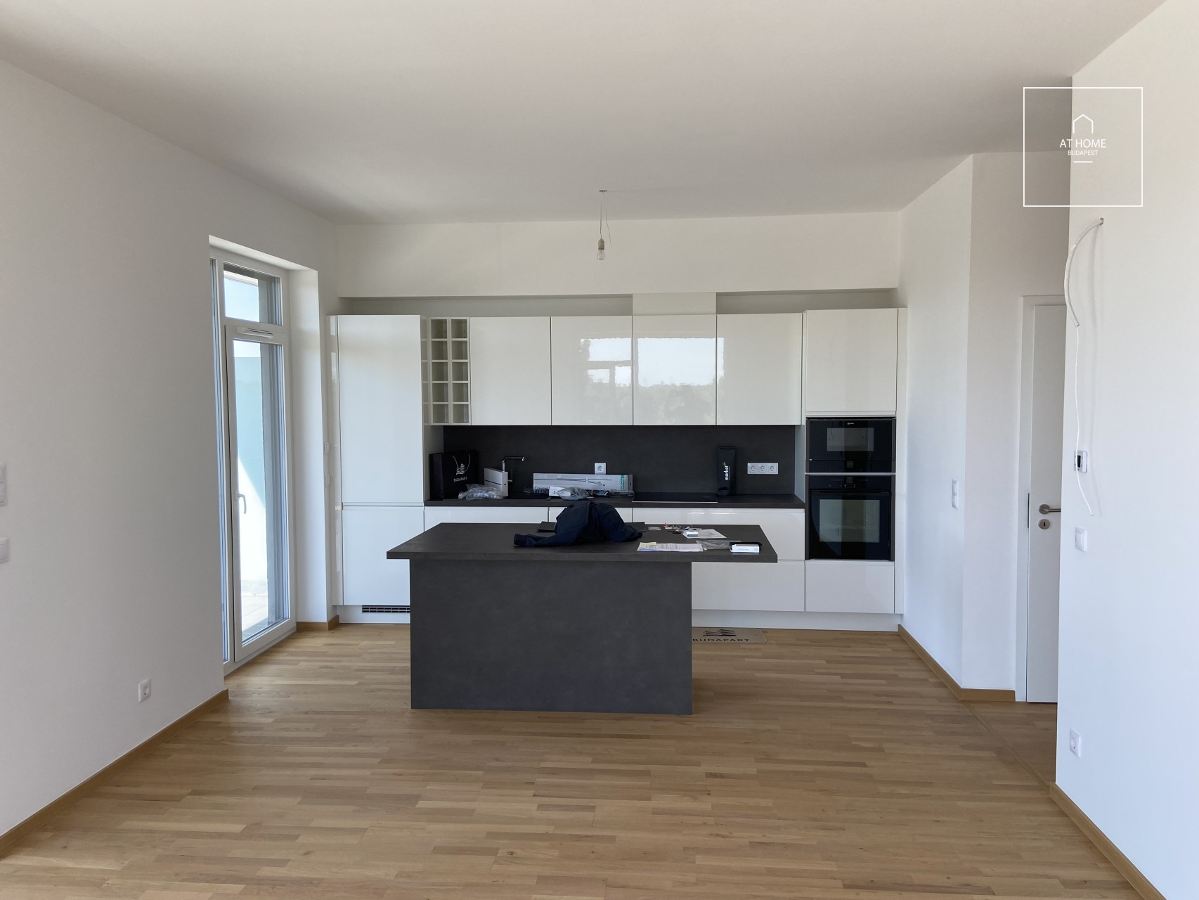 Newly built premium apartment with Danube panorama for rent in the 11th district of Budapest, Budapart