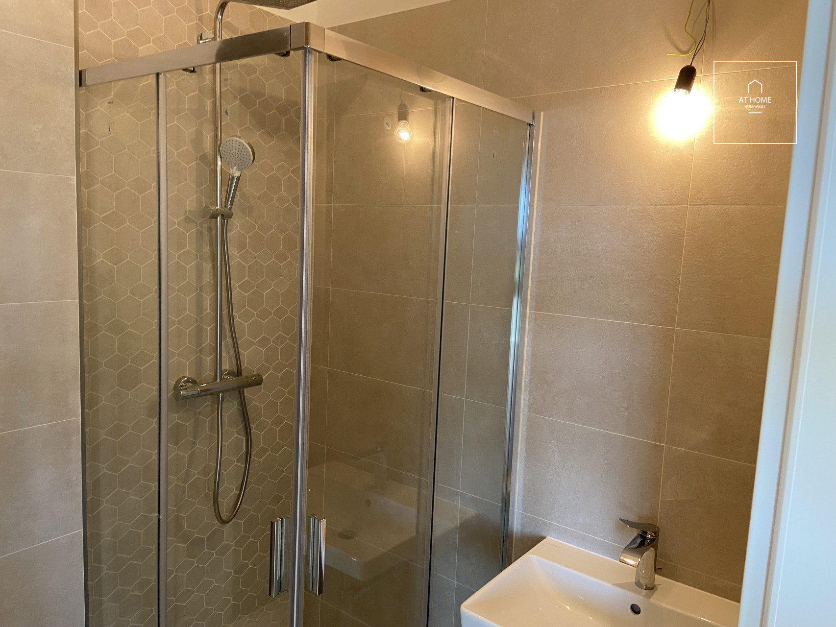 Newly built premium apartment with Danube panorama for rent in the 11th district of Budapest, Budapart