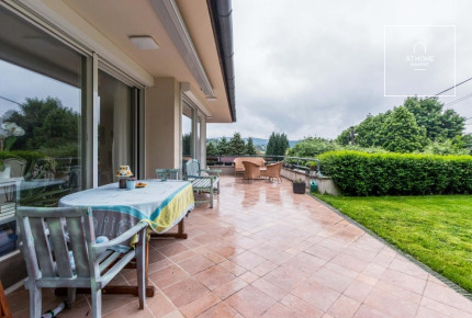 Renovated 239 sqm Semi-Detached House with Green Panorama in District II/A, Máriaremete