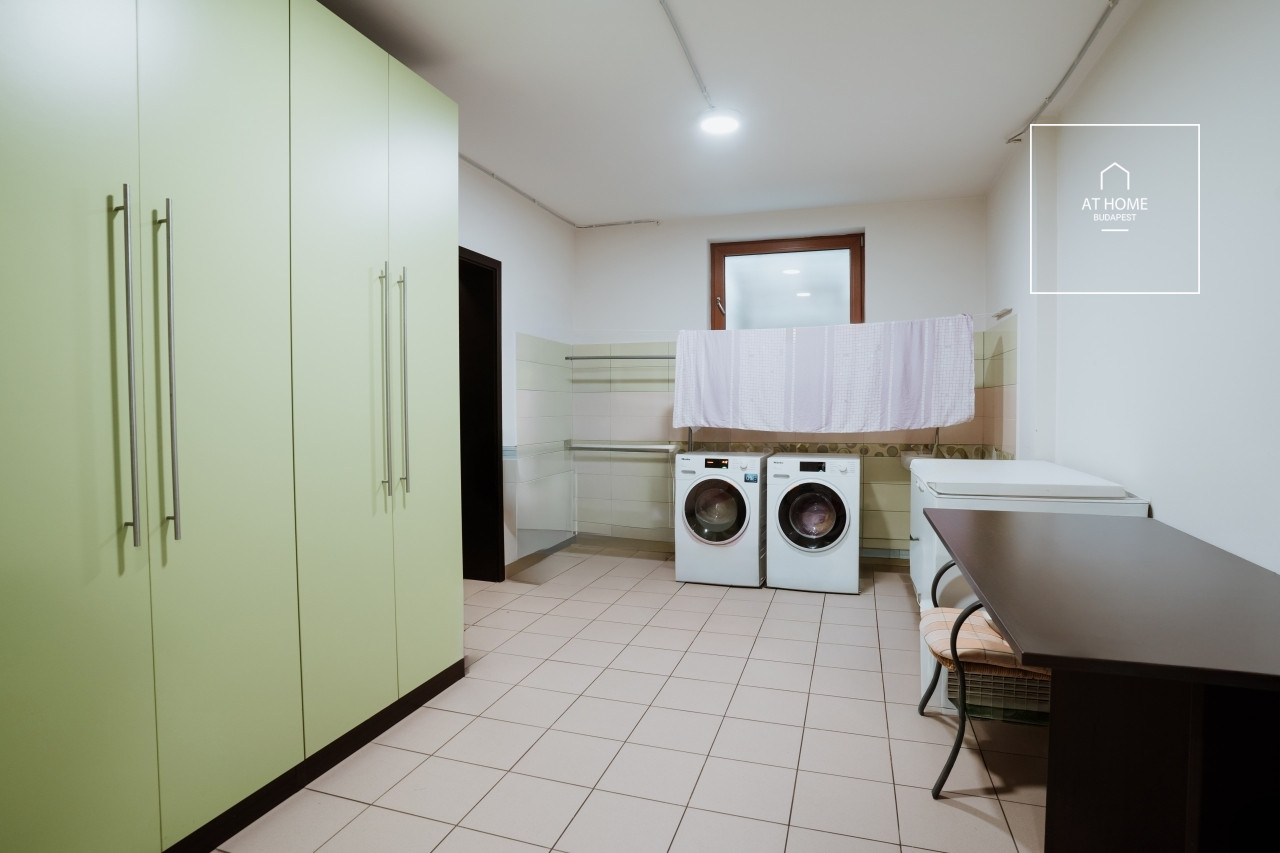 Two-storey family house in a green residential area in District II/A, Adyliget