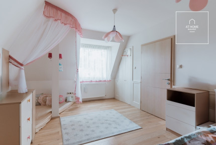 Zöldövezeti 2 szintes családi ház ősfás telken II/A. kerület, Adyliget