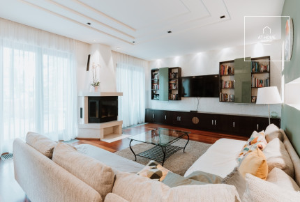 Zöldövezeti 2 szintes családi ház ősfás telken II/A. kerület, Adyliget