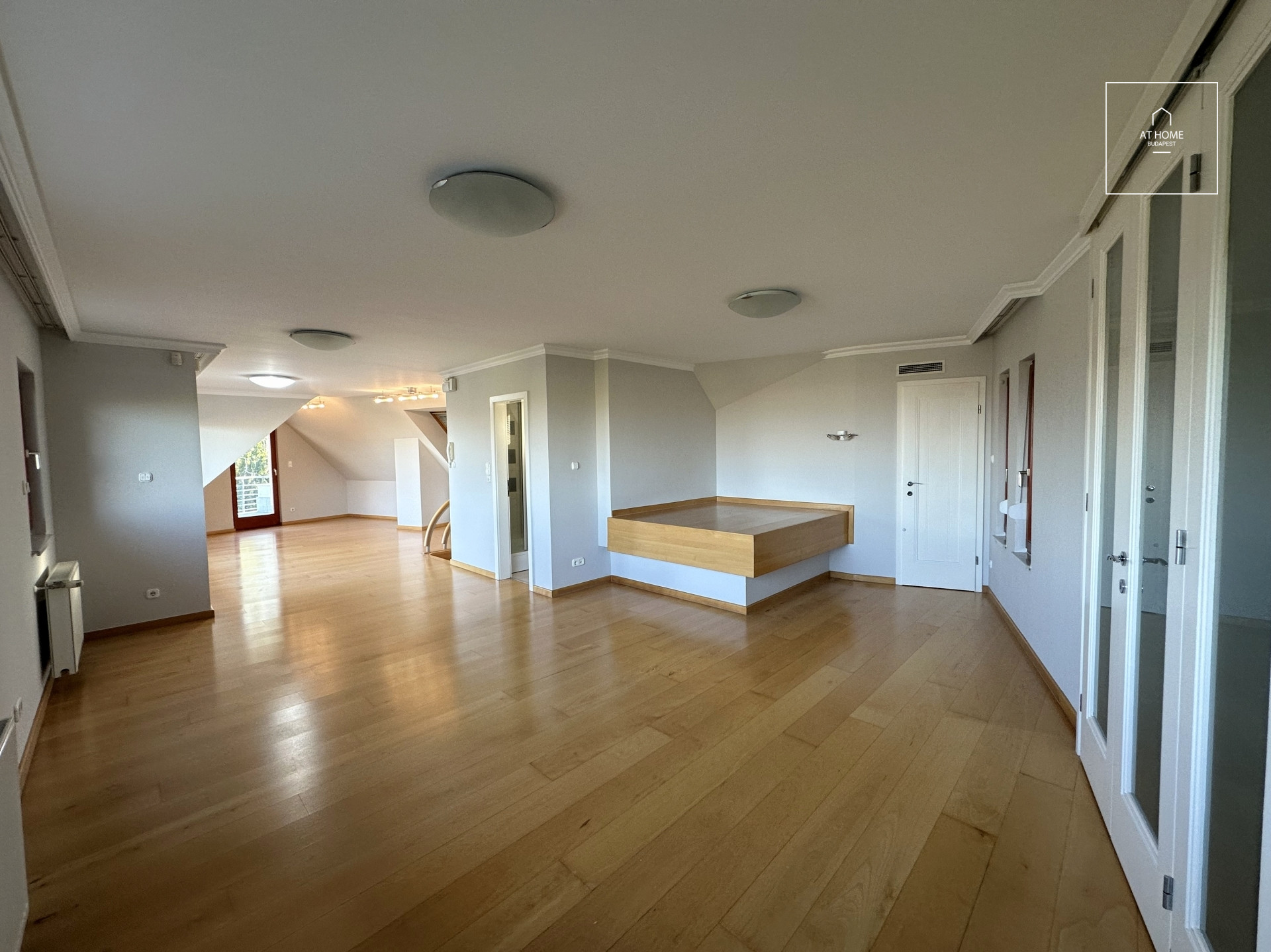 Exclusive penthouse Budapest XII. district, Kútvölgy