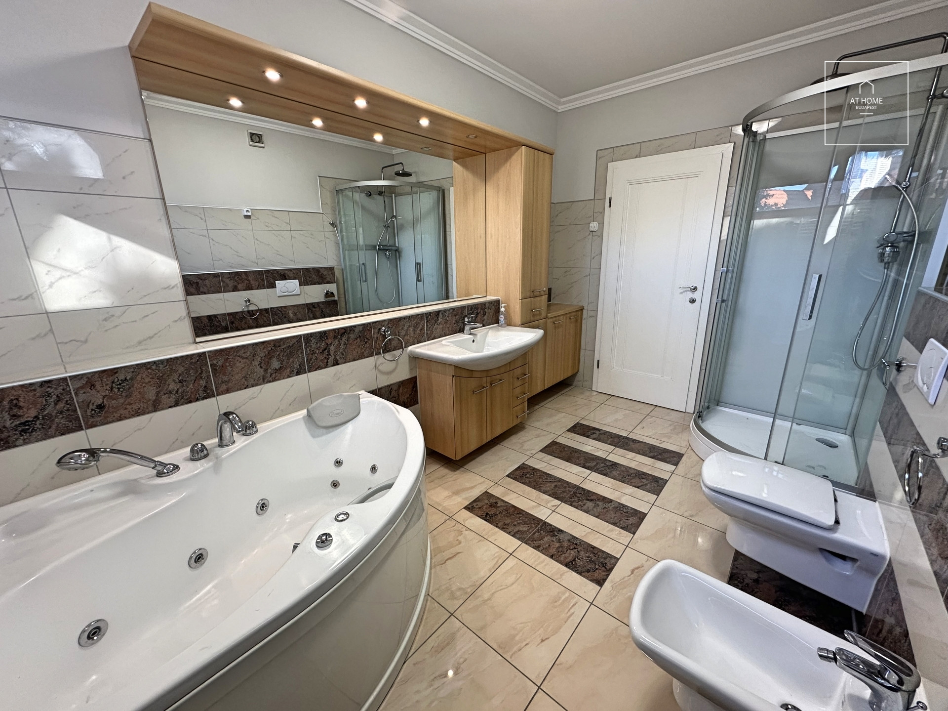 Exclusive penthouse Budapest XII. district, Kútvölgy