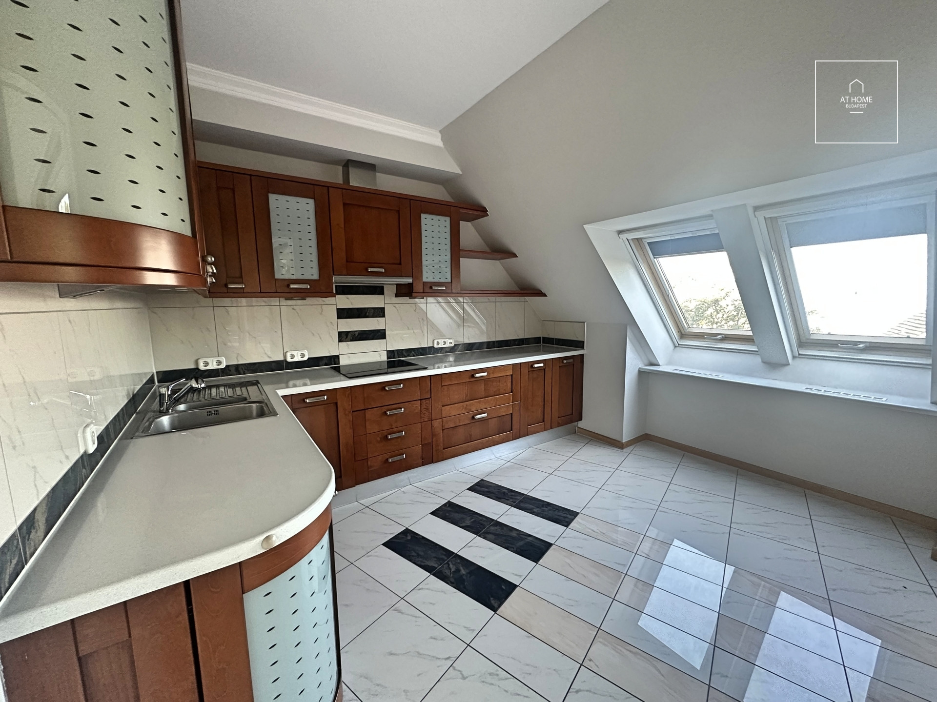 Exclusive penthouse Budapest XII. district, Kútvölgy