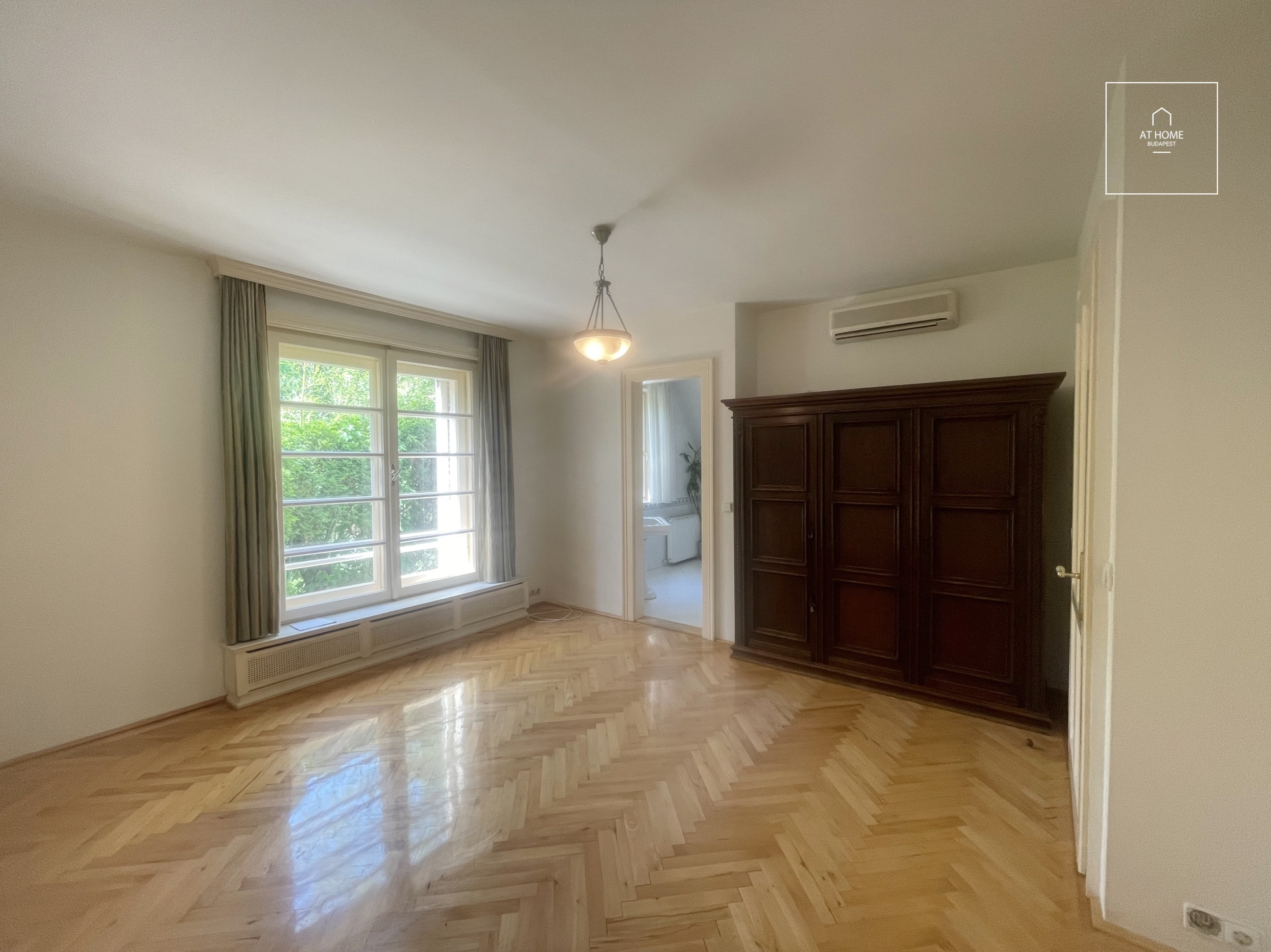 Hangulatos, felújított villa Budapest 2. kerületében, Törökvészen