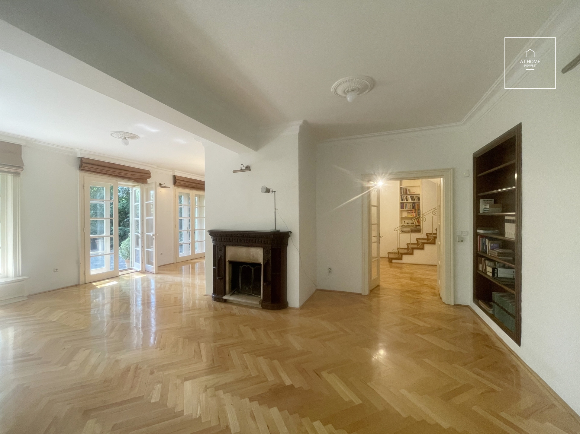 Classic, refurbished villa in Budapest, 2nd district, Törökvész