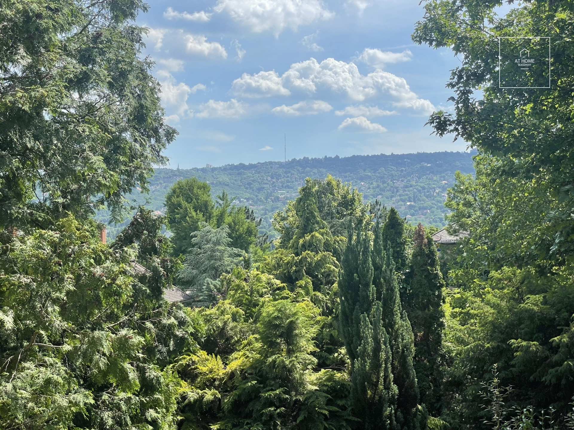 Hangulatos, felújított villa Budapest 2. kerületében, Törökvészen