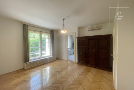 Classic, refurbished villa in Budapest, 2nd district, Törökvész