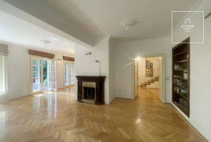 Hangulatos, felújított villa Budapest 2. kerületében, Törökvészen