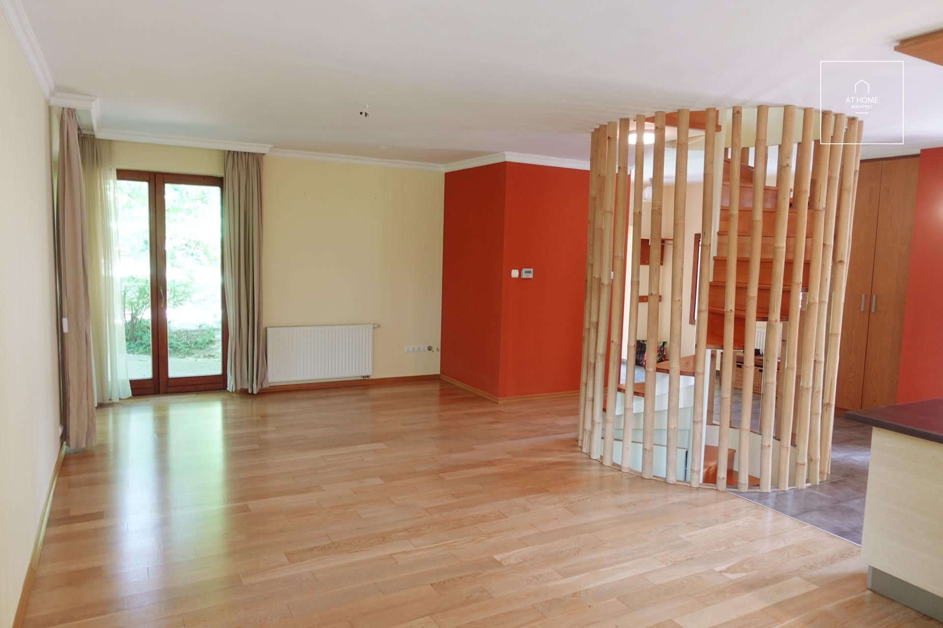 Semi-detached house for rent in Budapest XII. district, Farkasvölgy