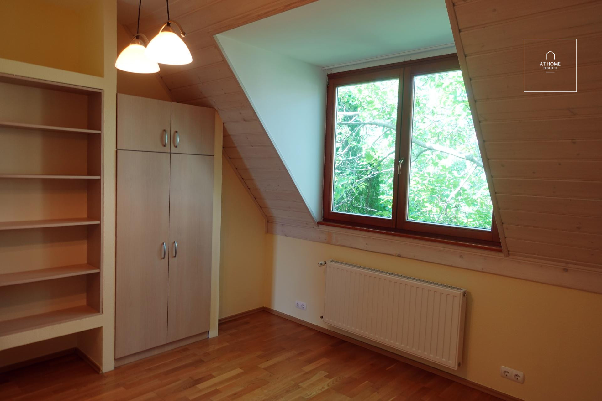 Semi-detached house for rent in Budapest XII. district, Farkasvölgy